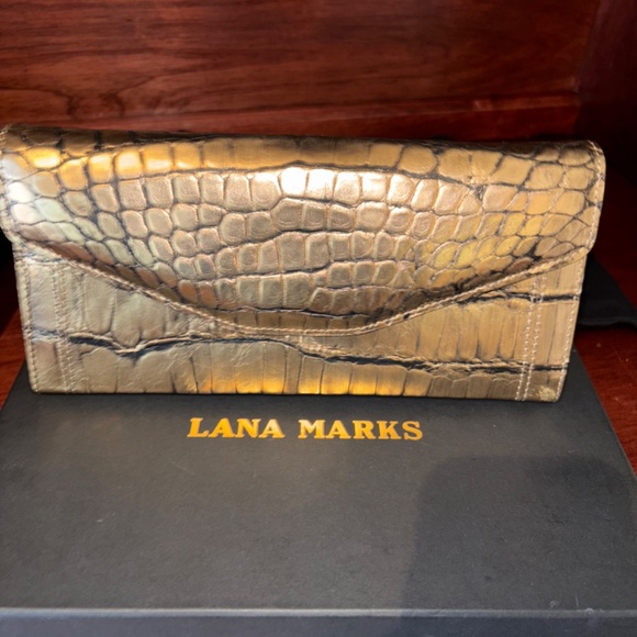 Lana Marks Medium metallic alligator print shoulder bag/clutch - Picture 5 of 9